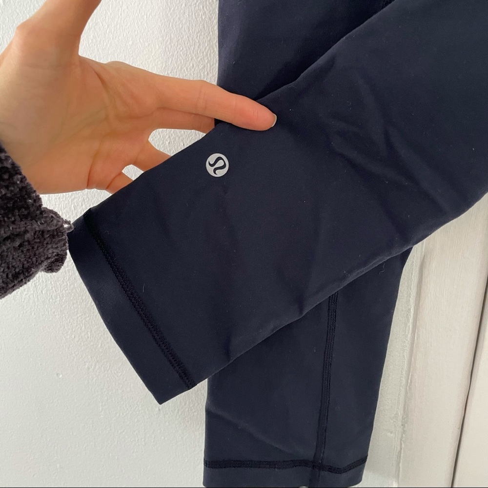 LULULEMON Navy Capri Yoga Leggings NWOT 4 - Picture 4 of 6